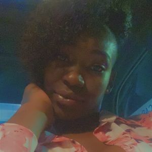 Meet your Posher, Anissa